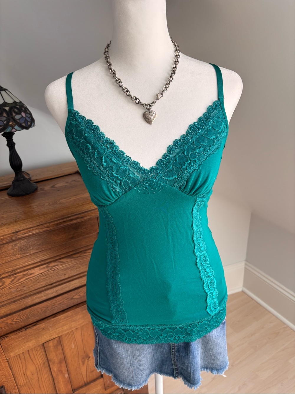 Guess Jeans Lace Trim Cami 🧚